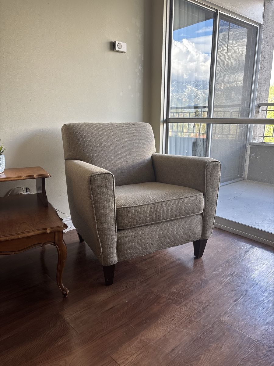 Gray/Beige Flexsteel Upholstered Armchair