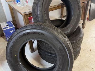 Yokohama Geolandar X-CV G057N tires