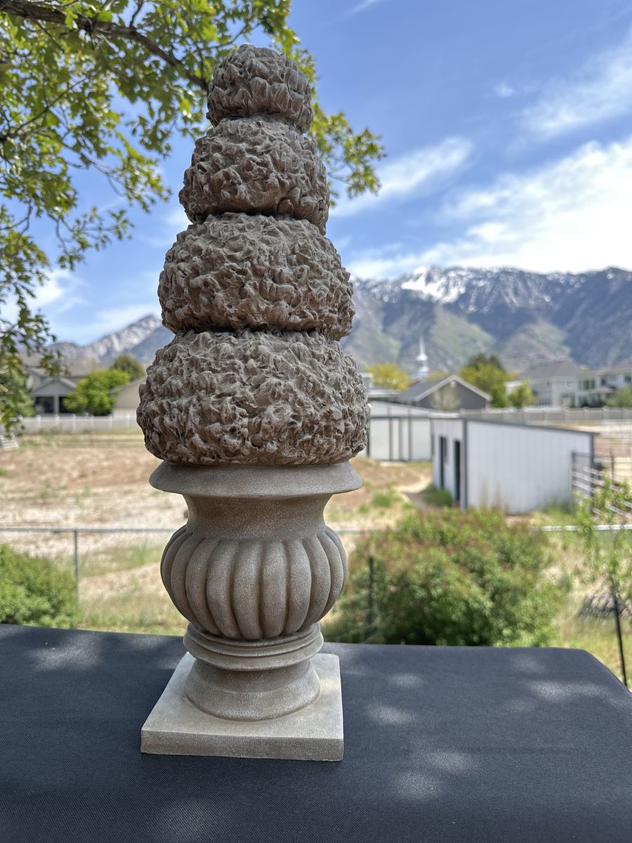 Topiary sculpture
