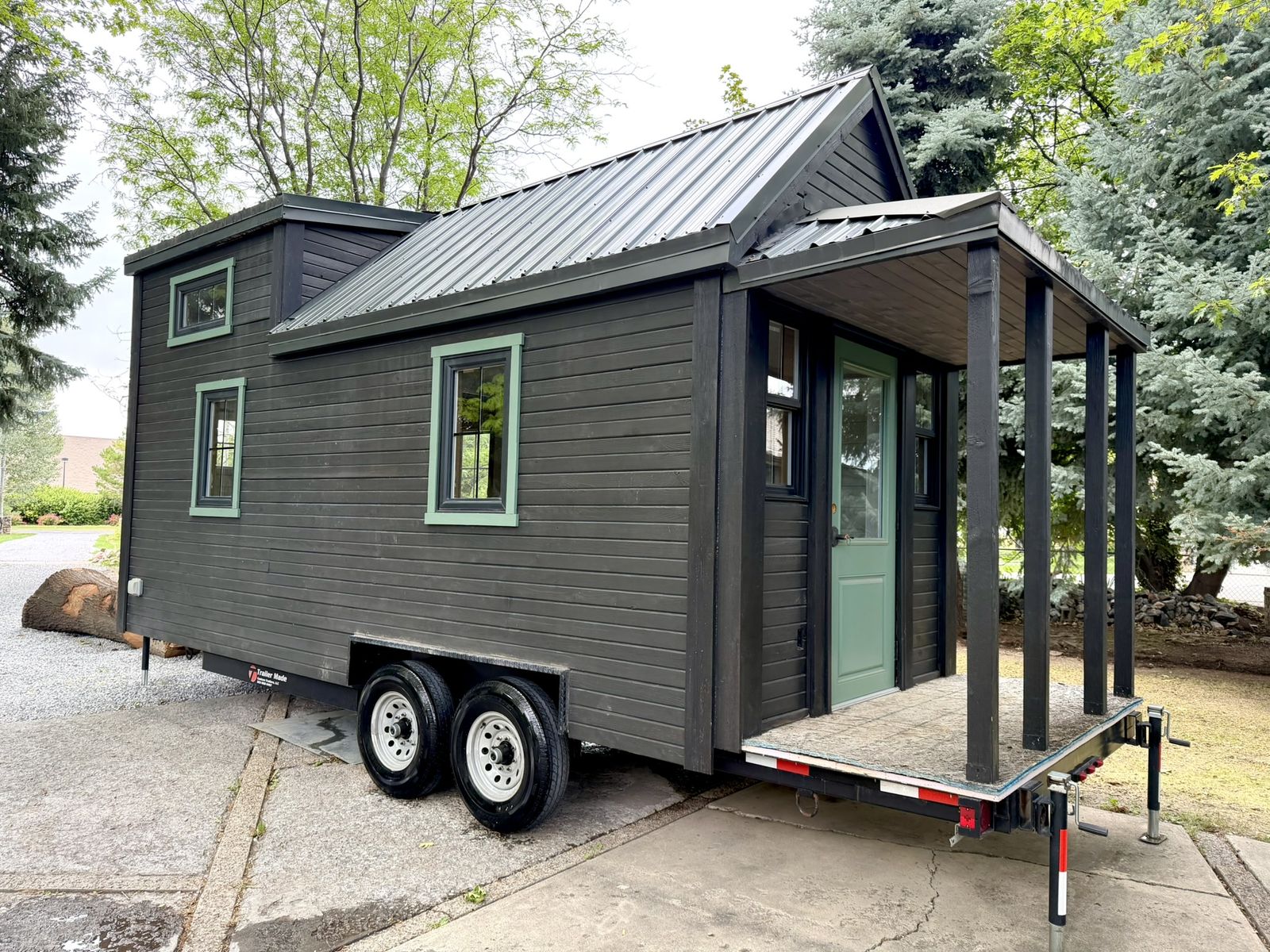 2020 Custom-Built Tiny House on Wheels – 200 Sq Ft – $37,900 OBO