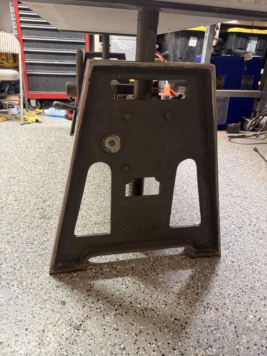 Main image 7