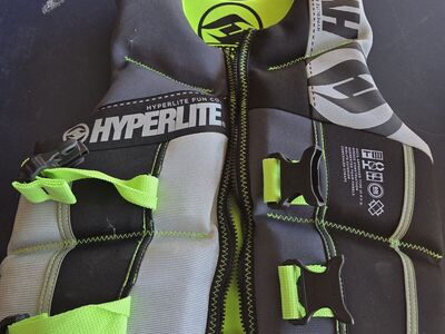 Hyperlite life jacket 50-90lbs