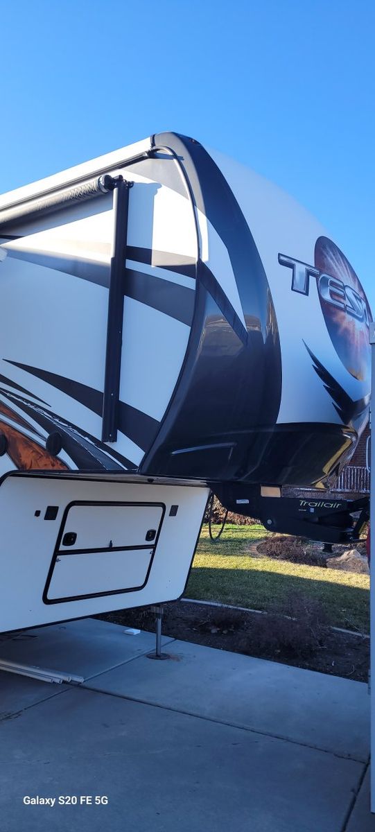 2016 tesla toy hauler