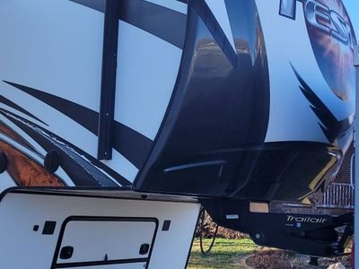 2016 tesla toy hauler