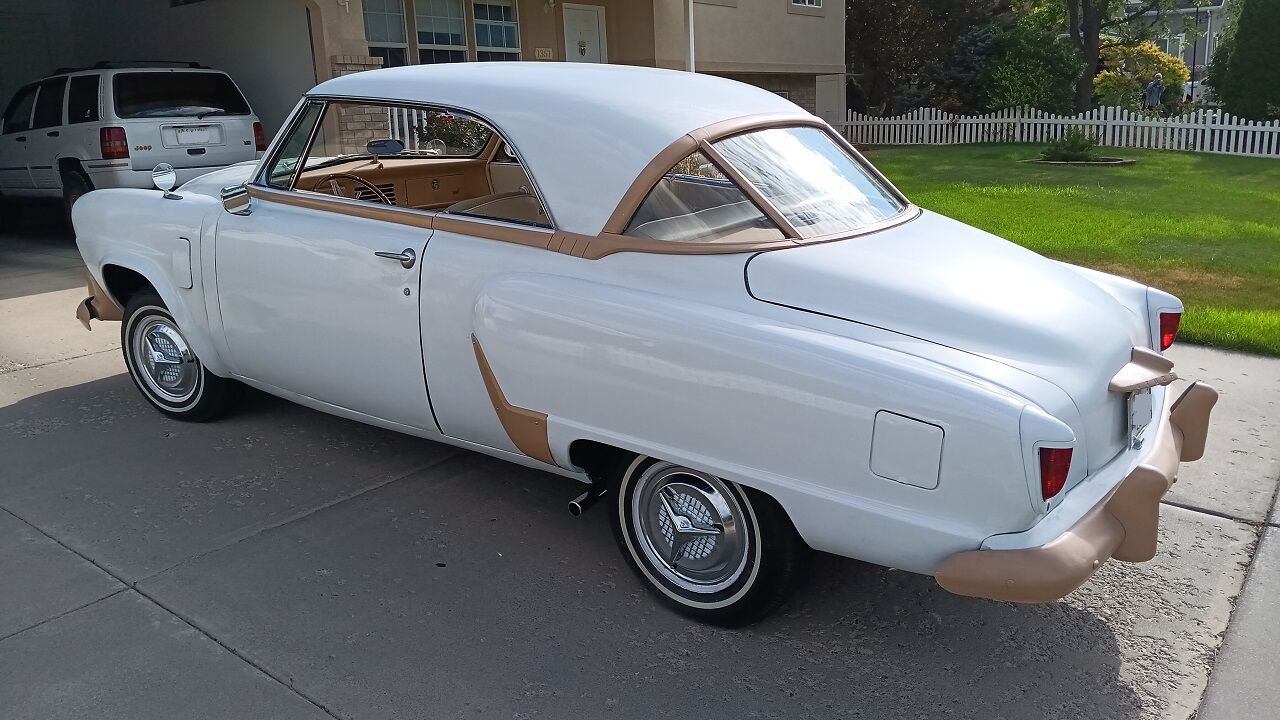 1952 STUDEBAKER ANTIQUE