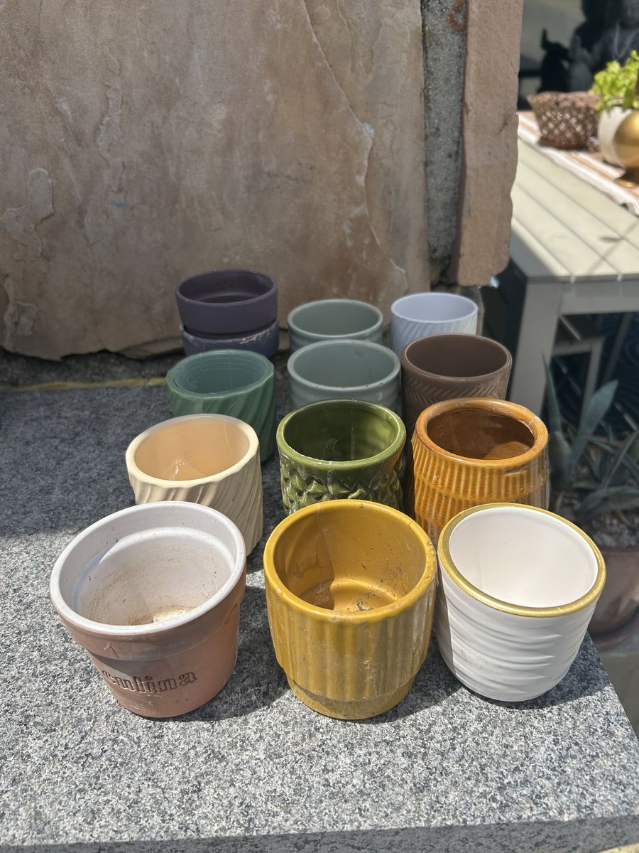 Small Planter Pots Pics & Sizes Shown