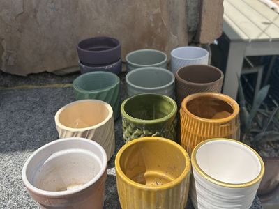 Small Planter Pots Pics & Sizes Shown