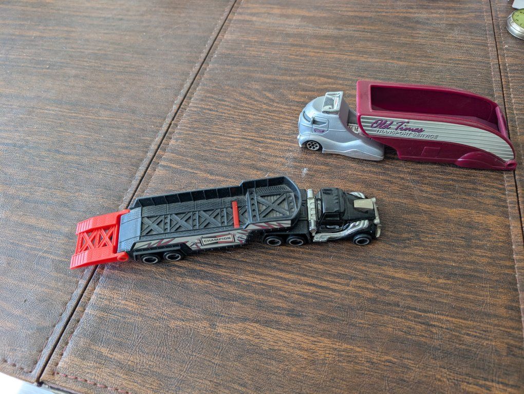 2 1999 Hot Wheels car haulers