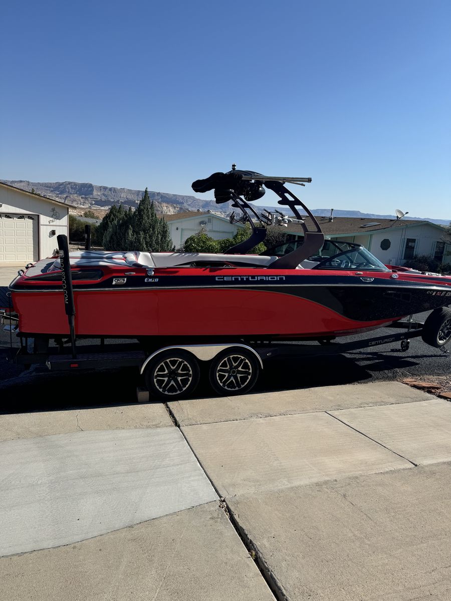 Centurion Enzo FX44 Wakeboard Boat - Red/Black, Excellent Condition with Trailer-2014