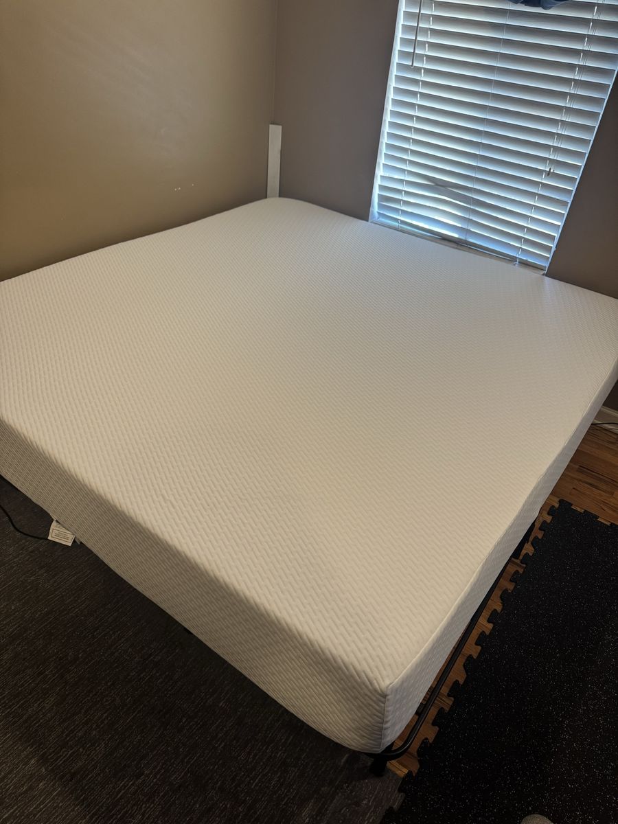 Tuft & Needle King Size Mattress with Metal Frame - Excellent Condition, Waterproof Covered