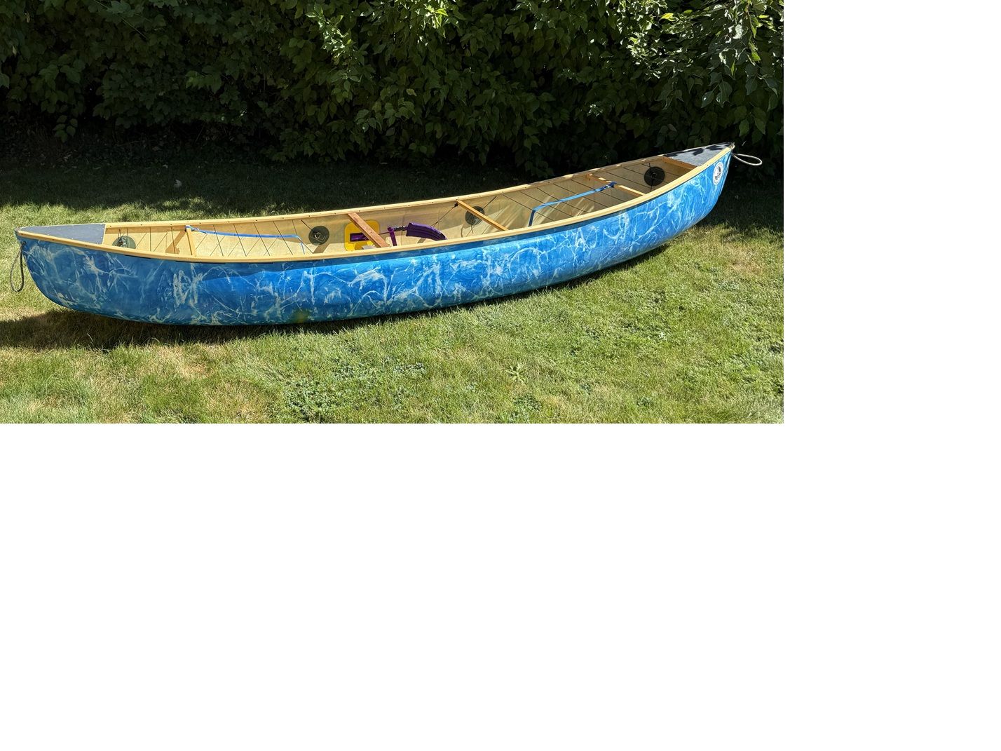 Solo whitewater canoe