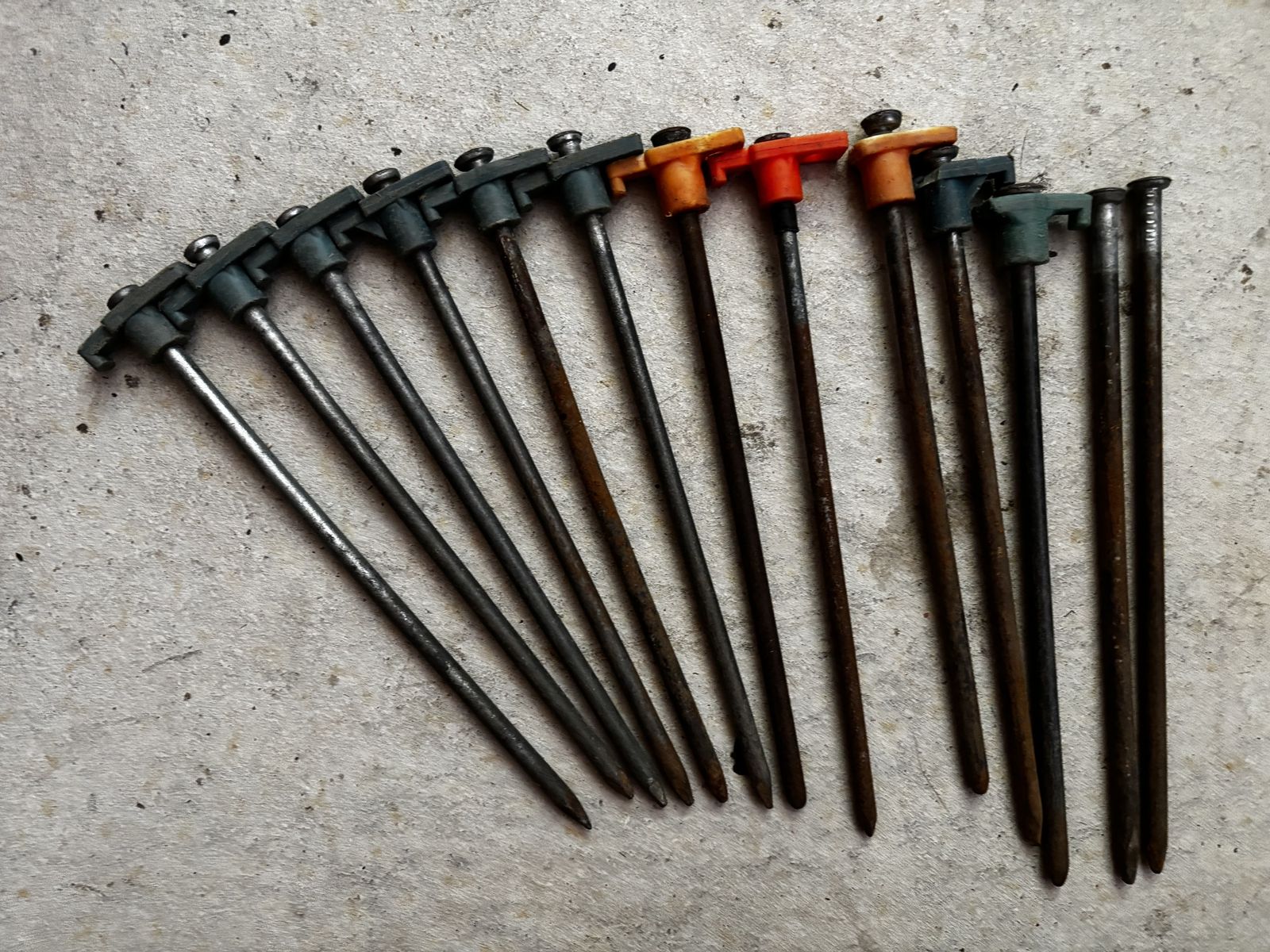 Tarp Spikes / Tent stakes