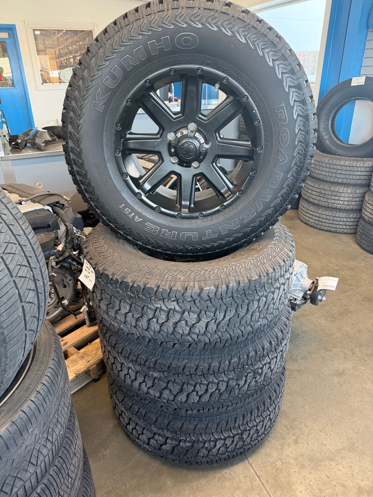 Jeep Wrangler JK, 17x8 Ultra Motorsports Wheels w Kumho tires