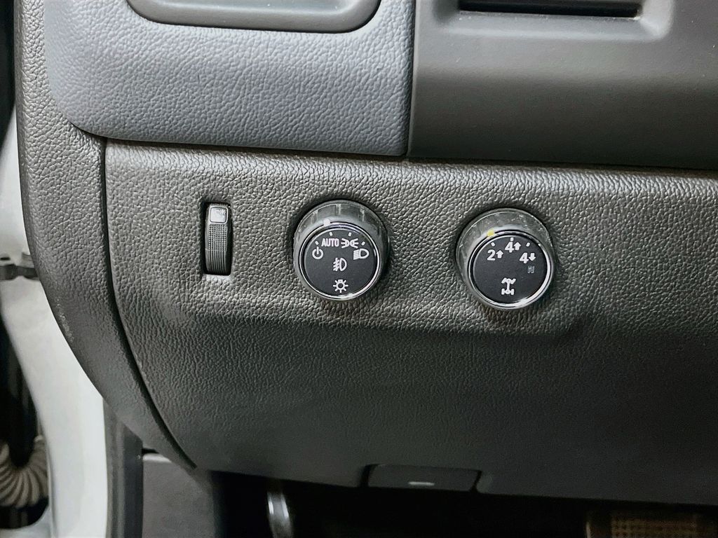 Main image 10