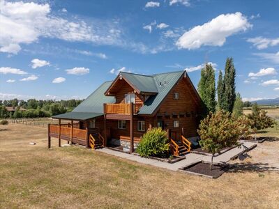 Price Reduced! Turn-Key Log Cabin on 1.56 Acres with Big Hole Views and STR Potential Near Driggs