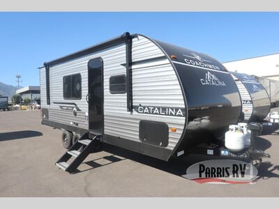 New 2026 Coachmen RV Catalina Summit Series 8 211BH