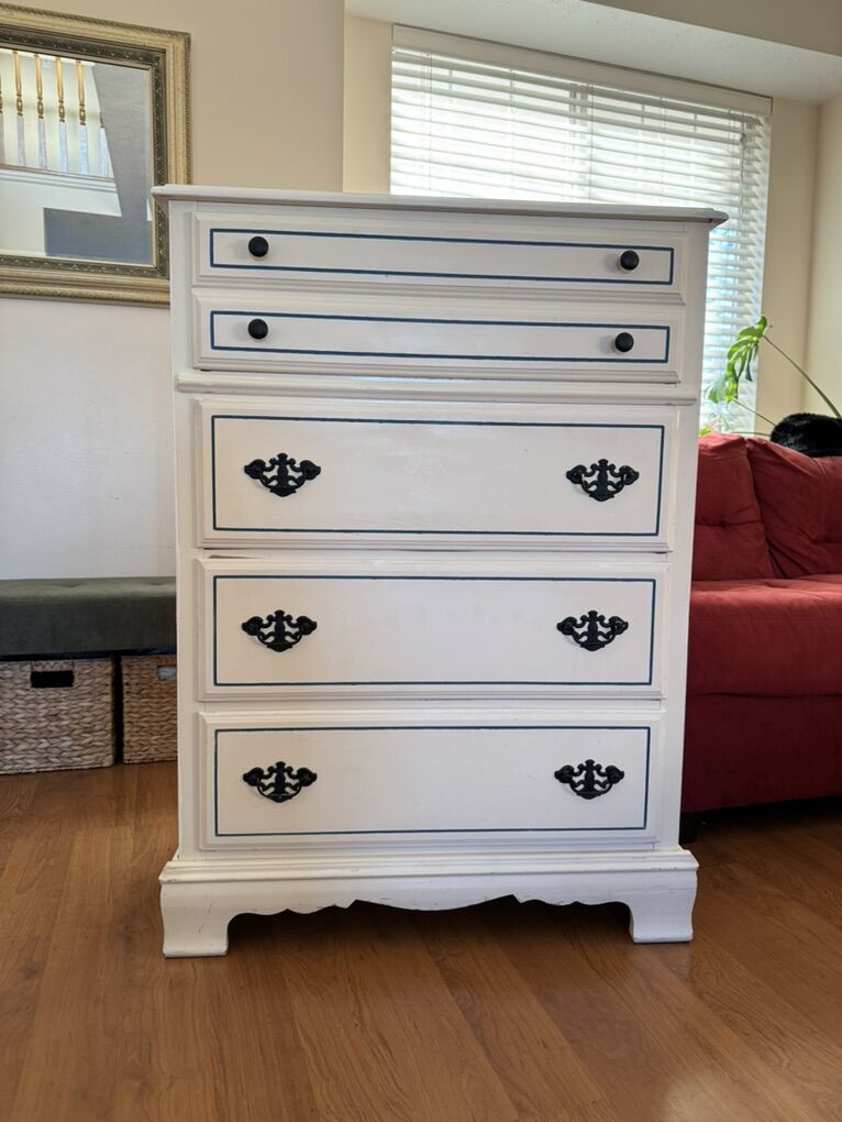 Dresser 4 Drawer