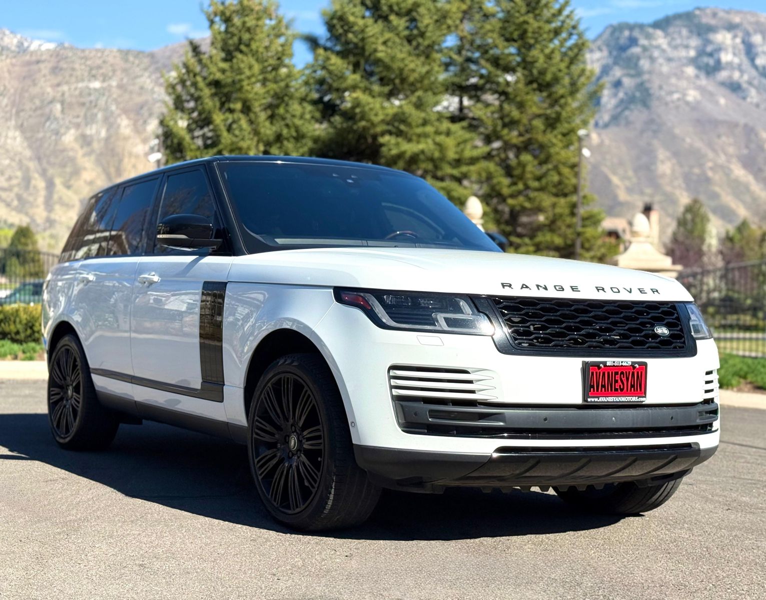 2020 Land Rover Range Rover P525 HSE