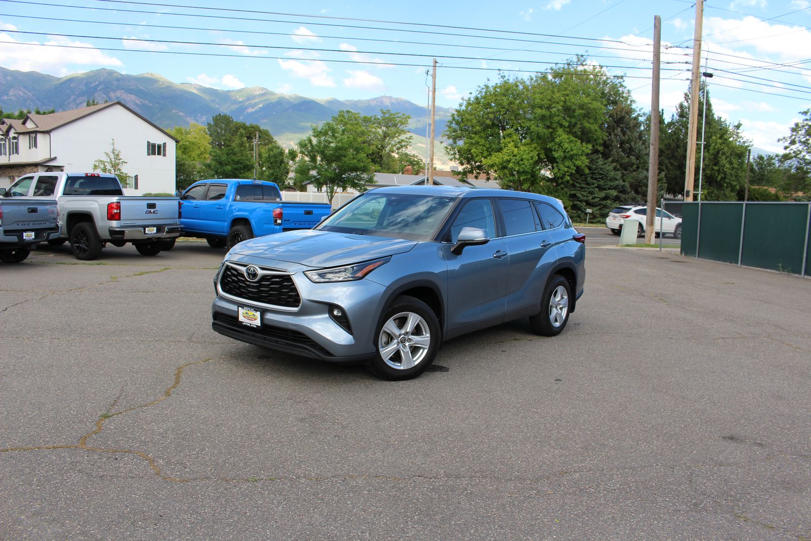2023 Toyota Highlander LE