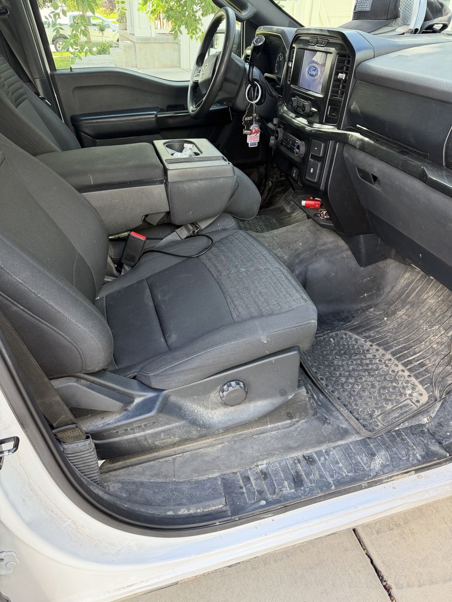 Main image 6