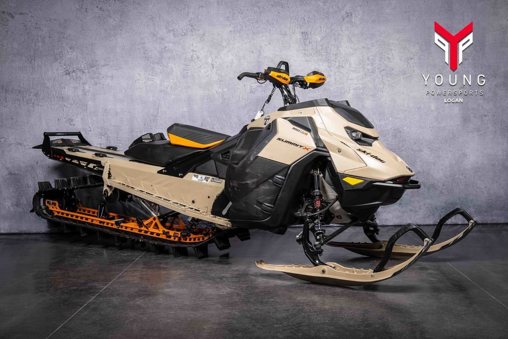 2024 Ski-Doo Summit® X® 850 E-TEC Turbo R 165 SS H_Al Pow. 3.0_10.25 A