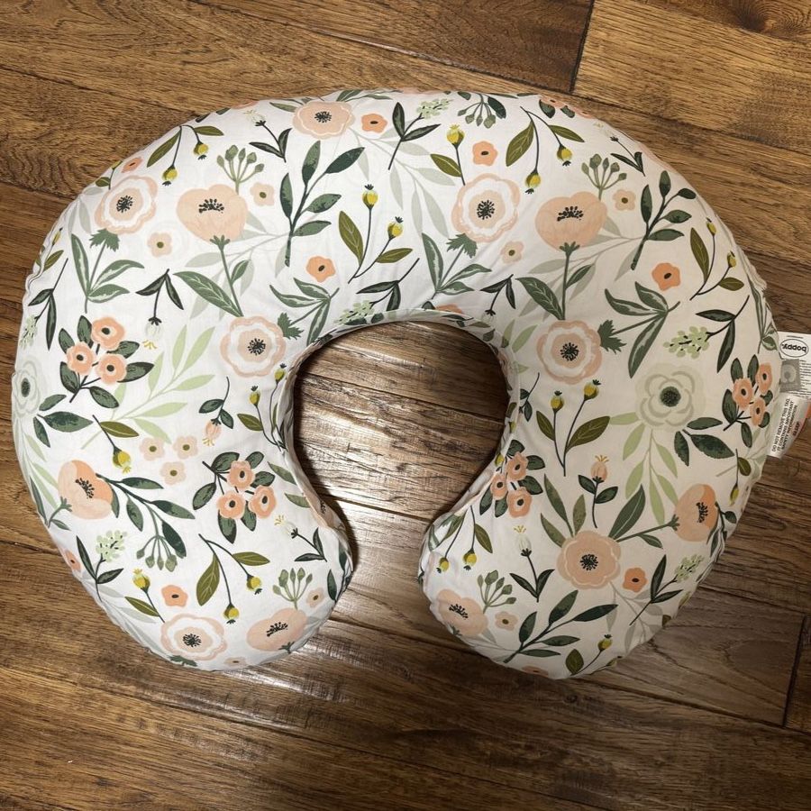 Floral Boppy Pillow with 2 covers