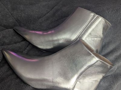 Size 9 Maya Ankle Bootie Silver Faux Leather