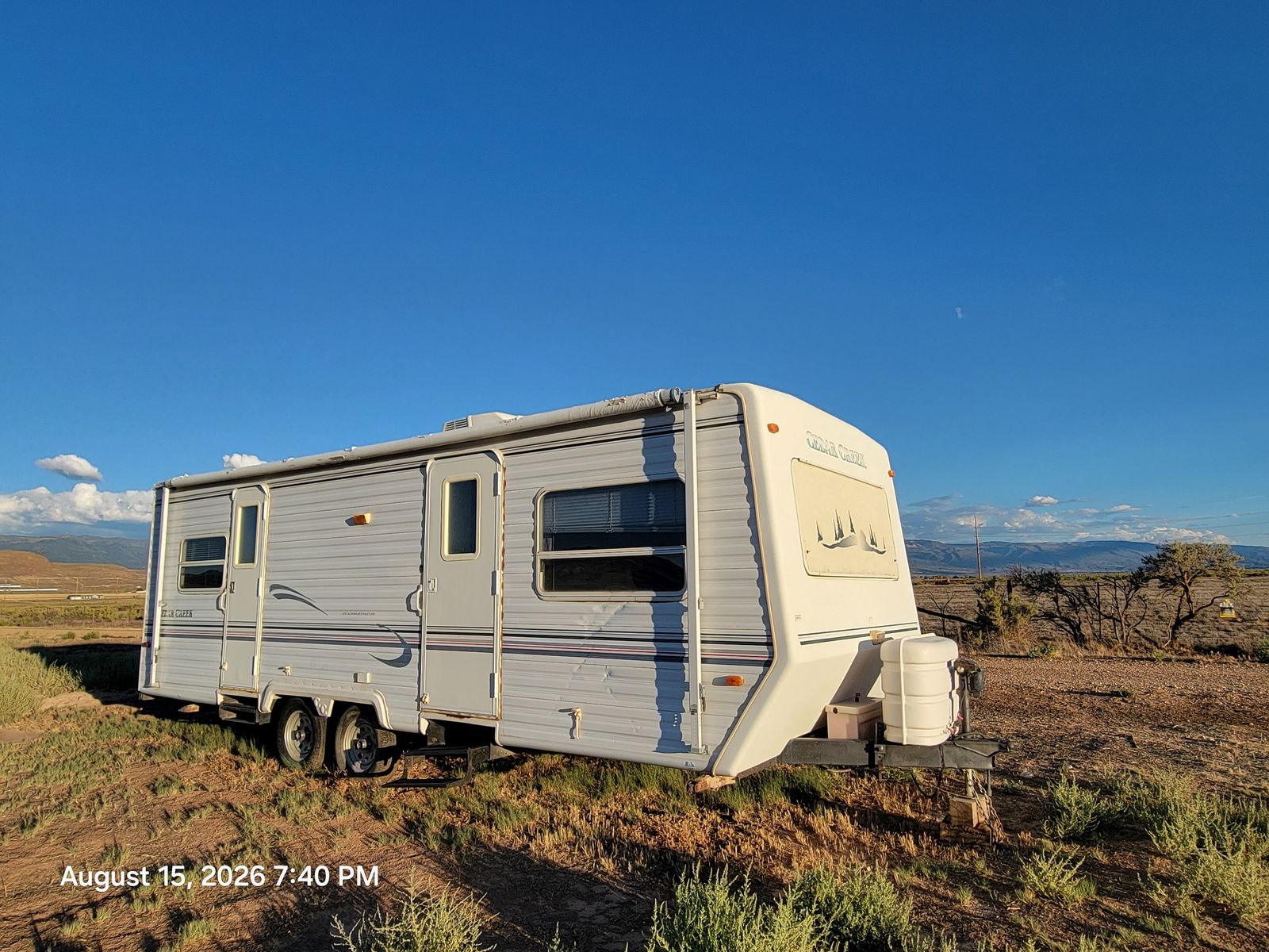 Camp trailer 