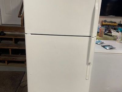 GE REFRIGERATOR