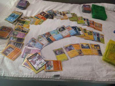 POKEMON CARDS (1000 cards $50)