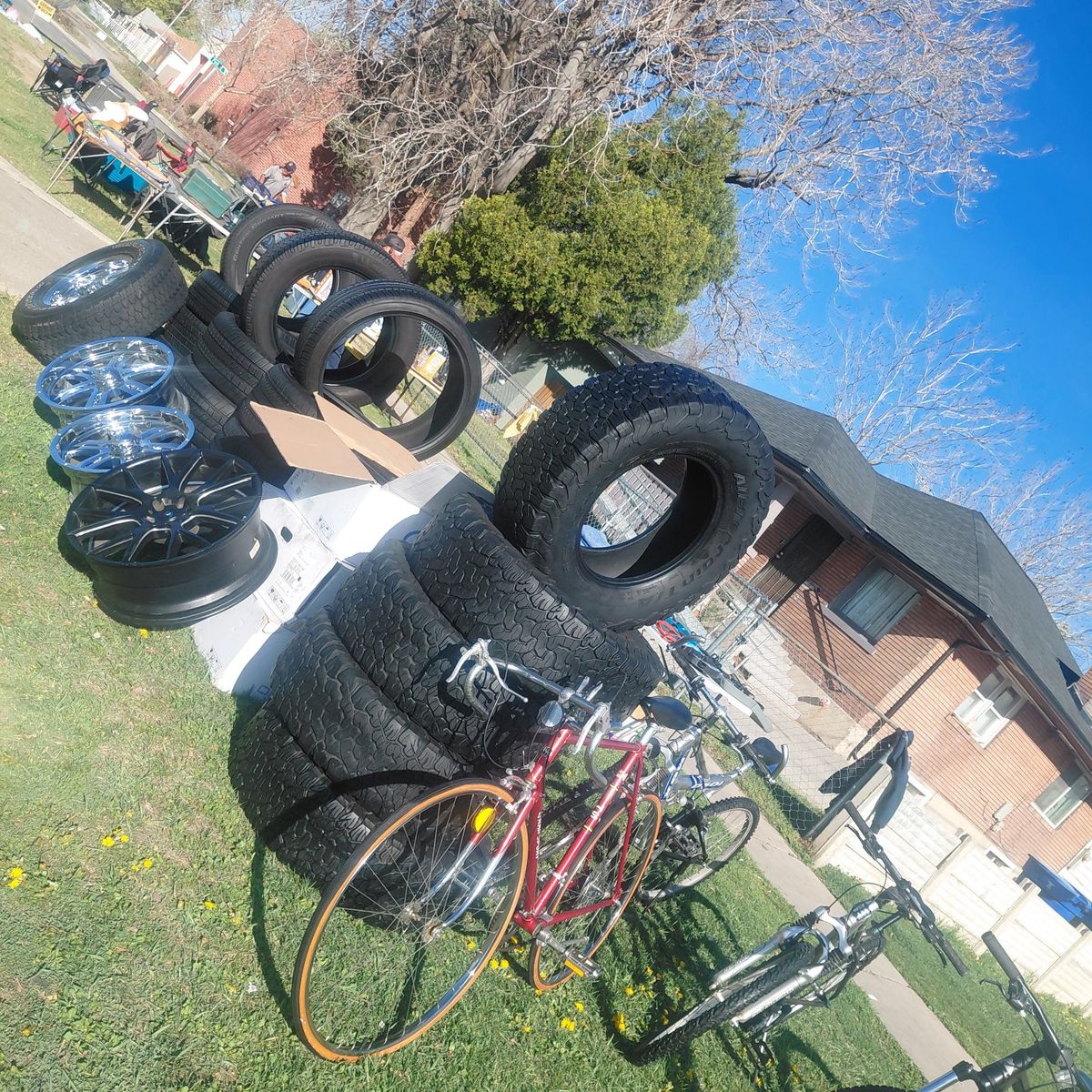 yard sale today Sunday