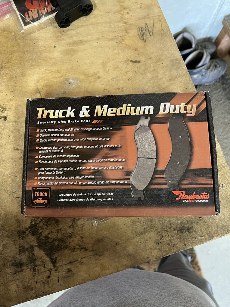 Raybestos SP799TRH Front Ceramic Brake Pads – New