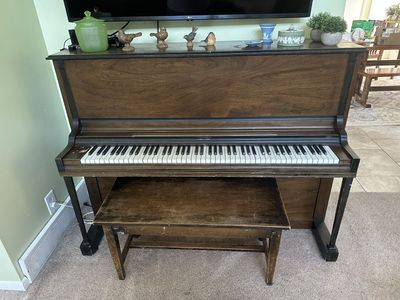 Monarch (by Baldwin) Upright Piano