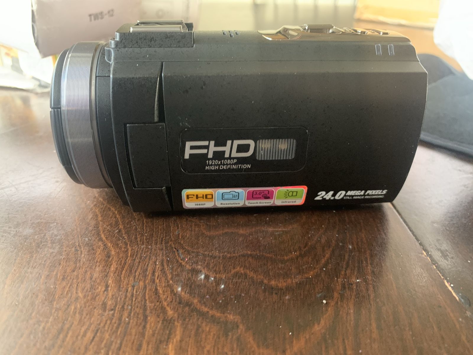 Digital video camcorder, fed, 24 Megapixels, New