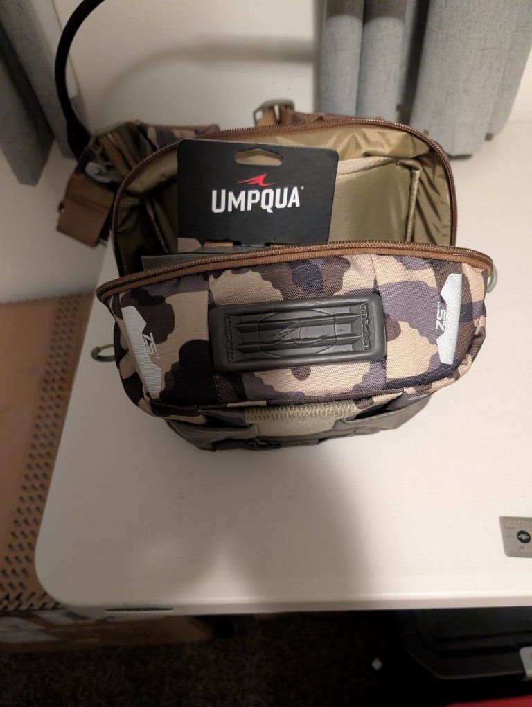 Umpqua ZS2 Ledges Fishing Waist Pack