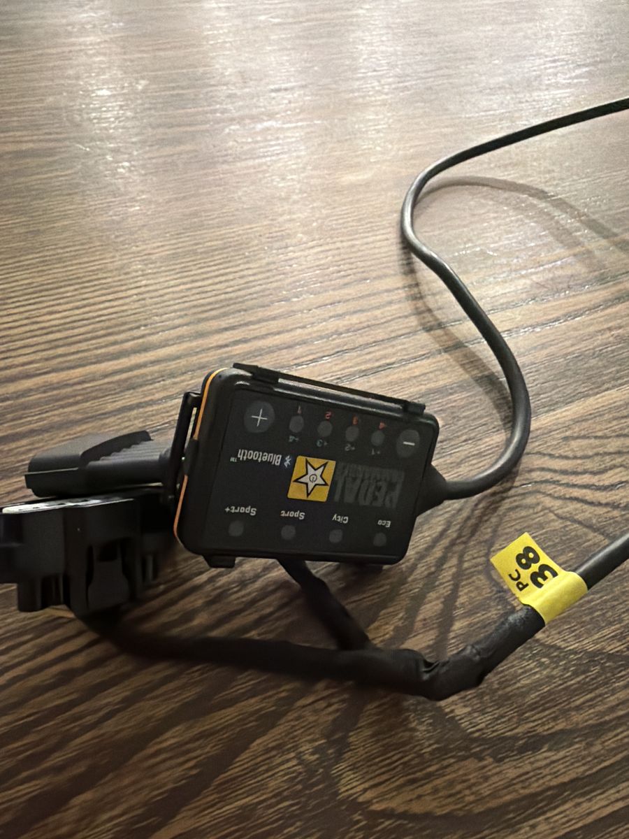 Pedal commander Toyota Tacoma 2005 -2023