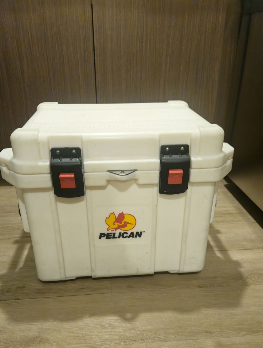 35 qt Pelican Cooler
