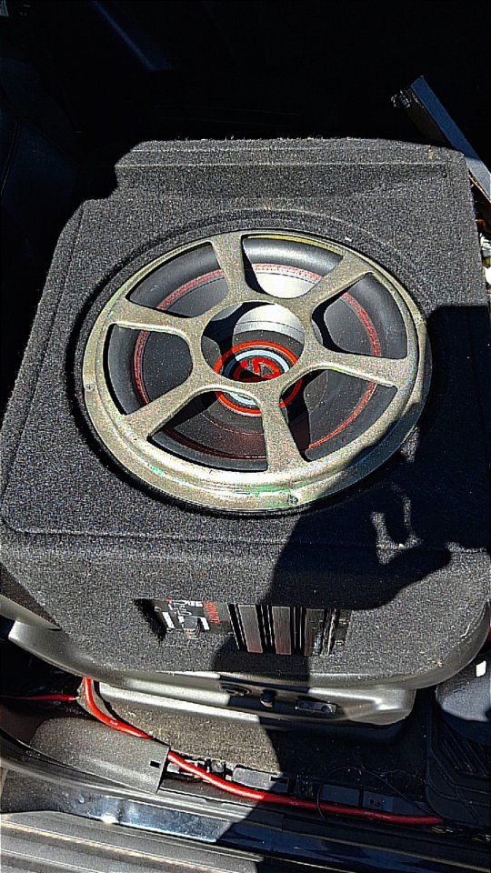 Gravity 1000W 12" Amplified Car Subwoofer in ported Box "Plug n play"