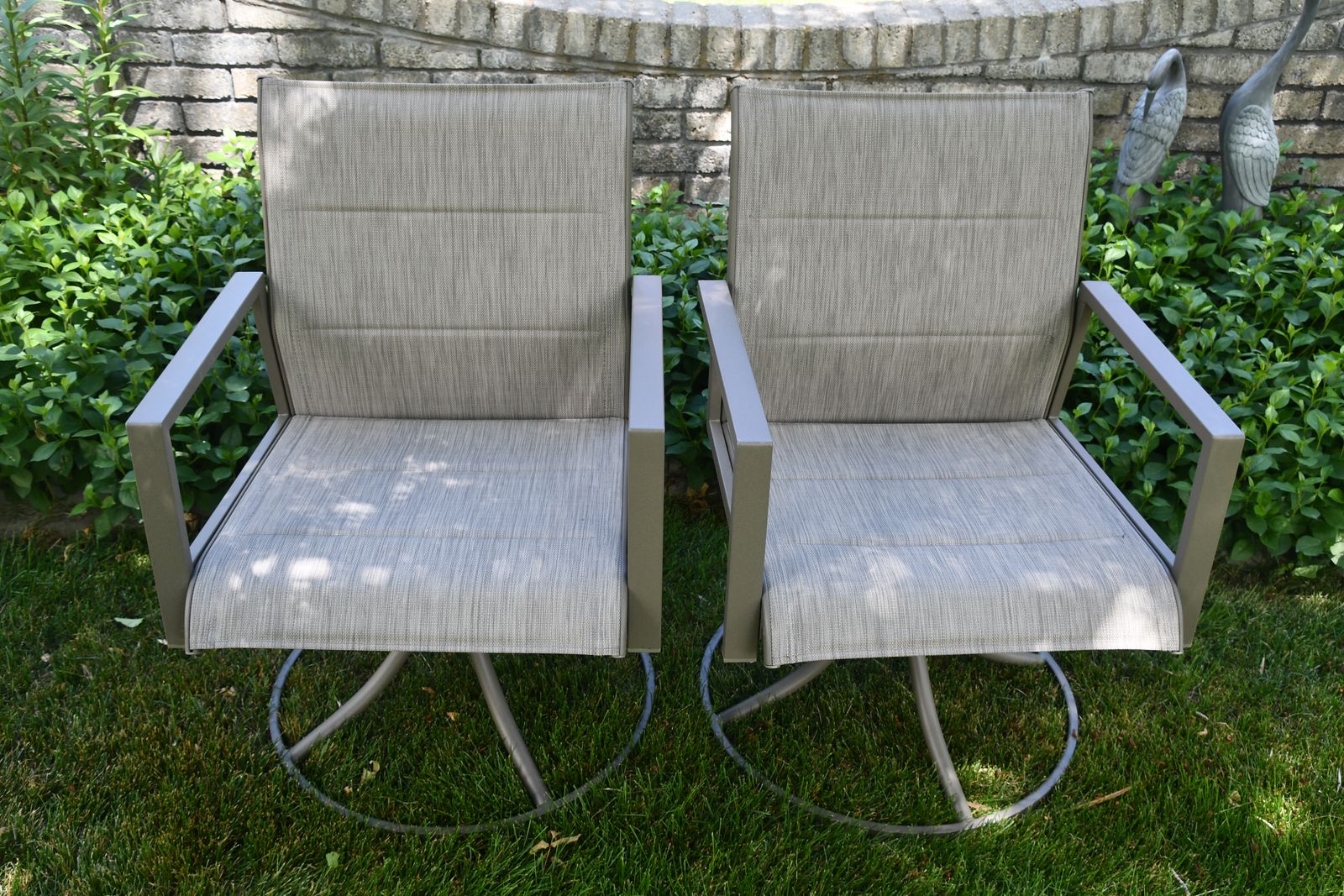 2 NEW METAL SWIVEL PATIO CHAIRS ~ GRAY ~ PADDED ~ HEIGHT 34" ~ VERY COMFORTABLE ~ NEVER USED!