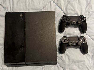 PS4 Bundle w/ 2 Controllers - Works Perfectly