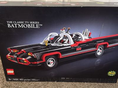 LEGO 76188 DC Batman Classic TV Series Batmobile 18+ Set - 1822 Pieces New Sealed Box