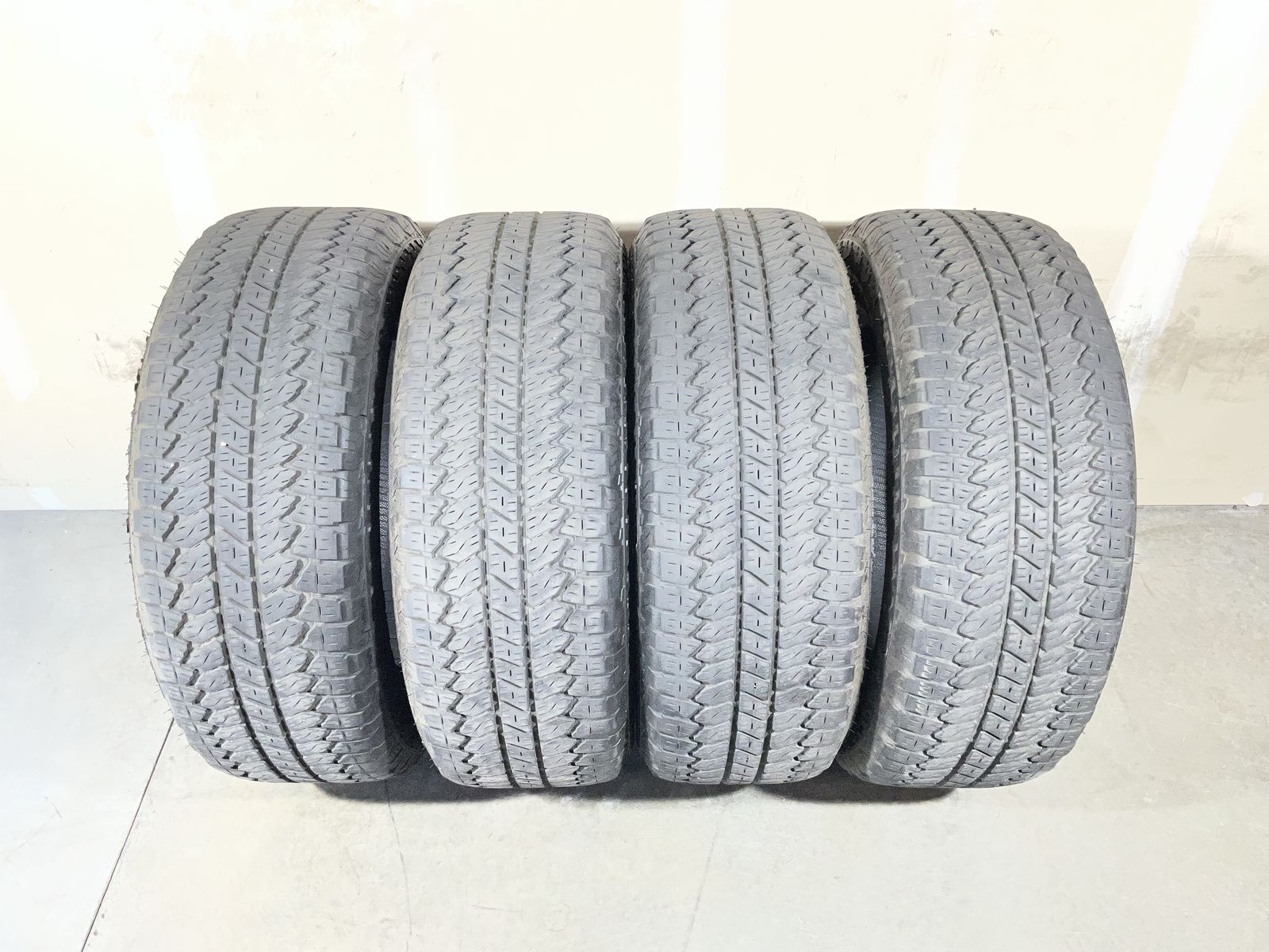 275/60/20 Bridgestone Dueler Tires