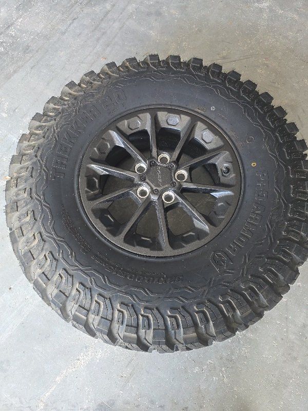 RZR take offs... Pro Armor Trekkr 2.0 32x10.0R15 full set of 4