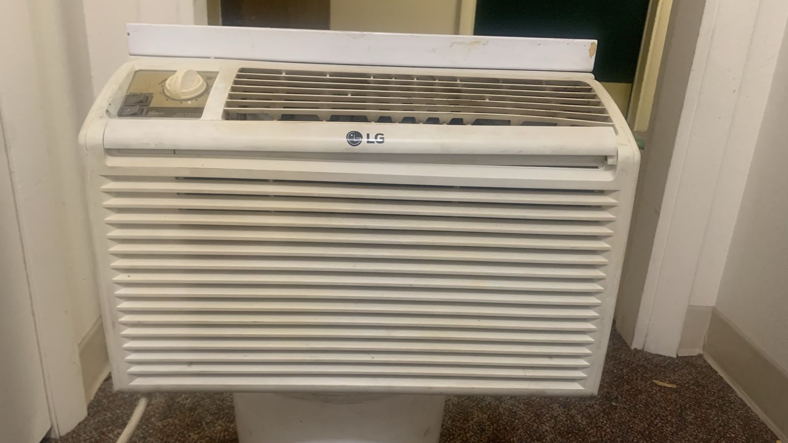 LG AC Unit, 5000 BTU
