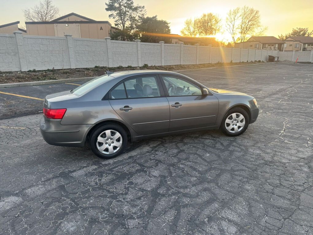 2010 HYUNDAI SONATA