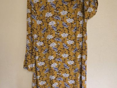 Old Navy Mustard Yellow Floral Shift Dress Medium
