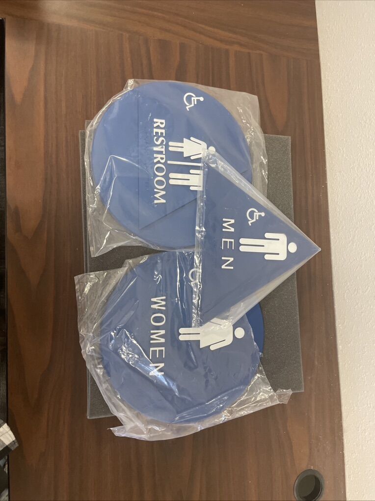 Men/womens Room Placards