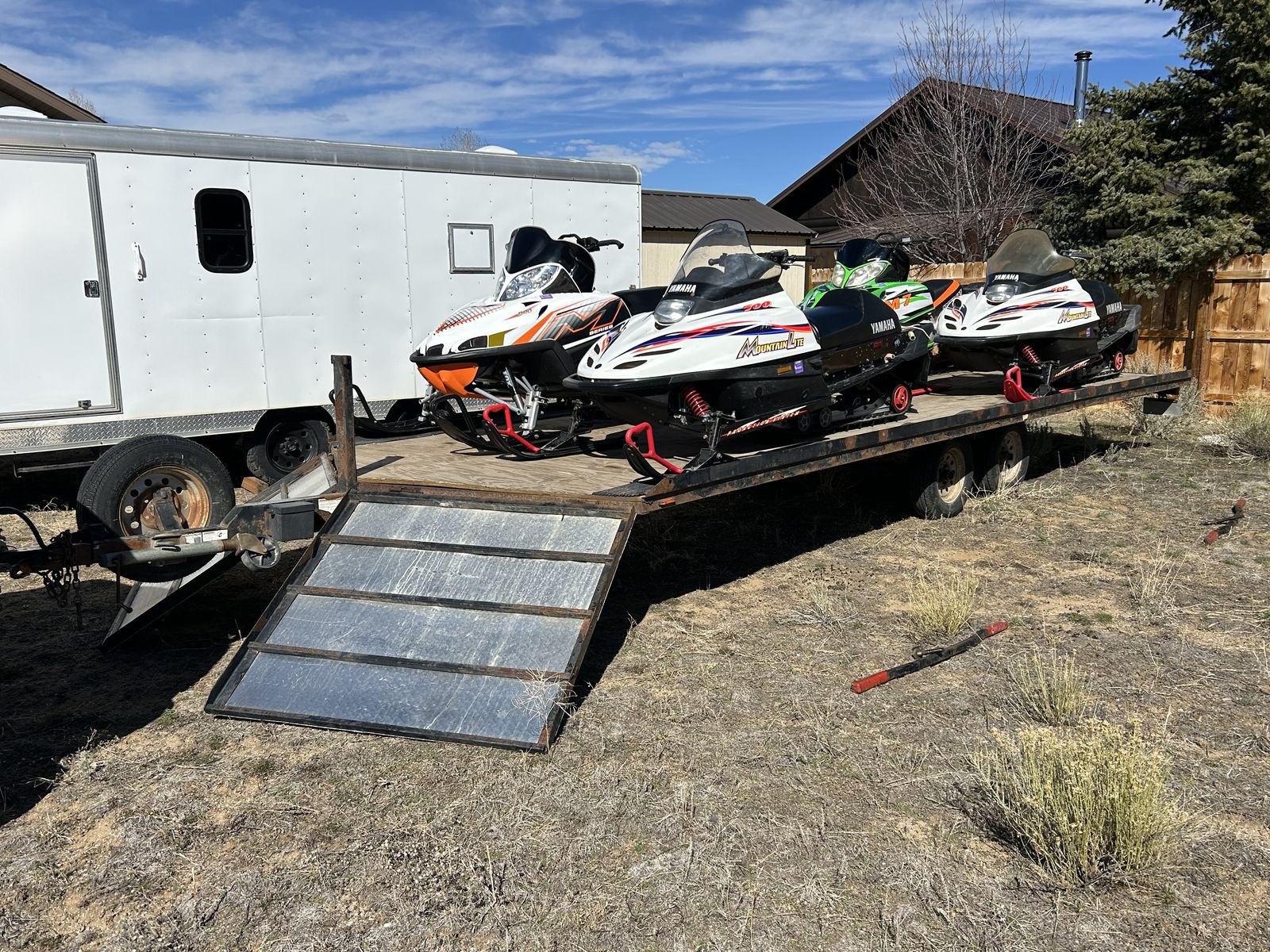 2007 Voyager 4 place snowmachine trailer
