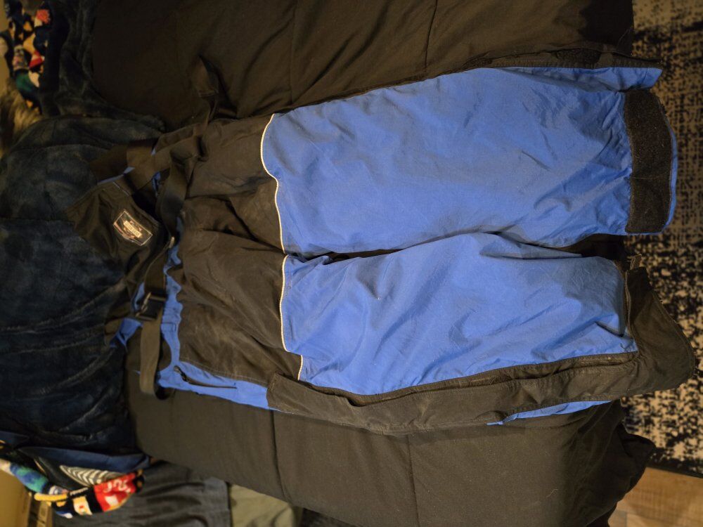 guide gear  ice fishing coat and bibs size large