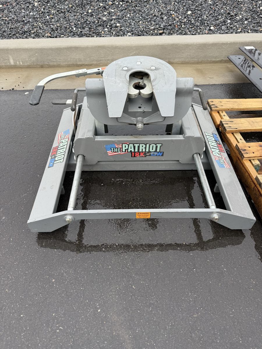 Patriot 18K Sliding 5th Wheel Hitch – Heavy Duty